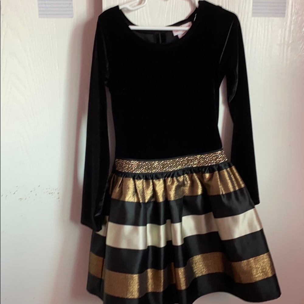 Girls dress